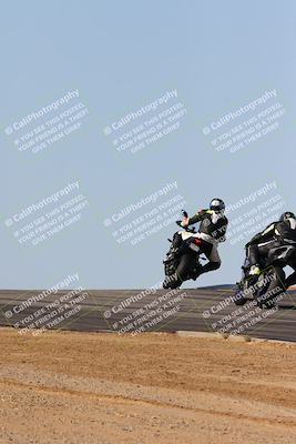 media/Feb-06-2025-Racers Edge (Thu) [[c17ed6f7b1]]/2-B Group/Session 4 End (Turn 10 Backside)/